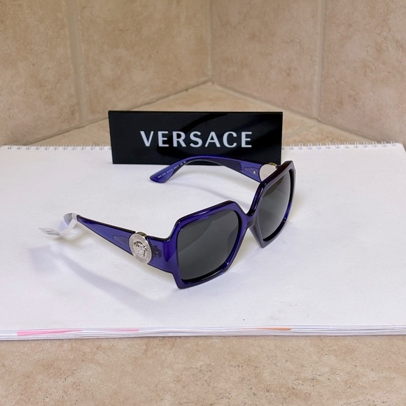 New Versace MOD 4453 5419/87 Transparent Violet Sunglasses - Picture 3 of 16
